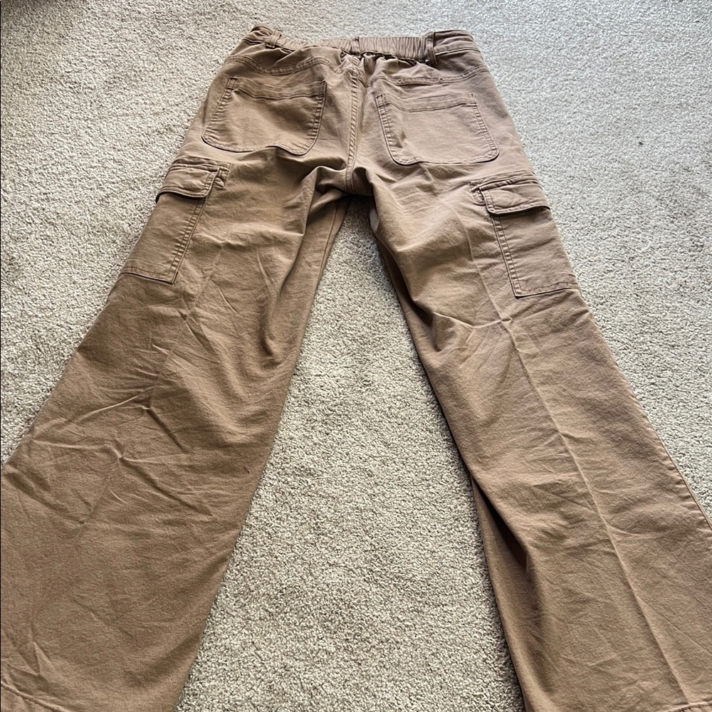 Women’s Size Small Tan Cargo Pants - Picture 6 of 8